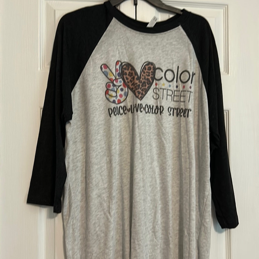 Raglan T peace love and color street